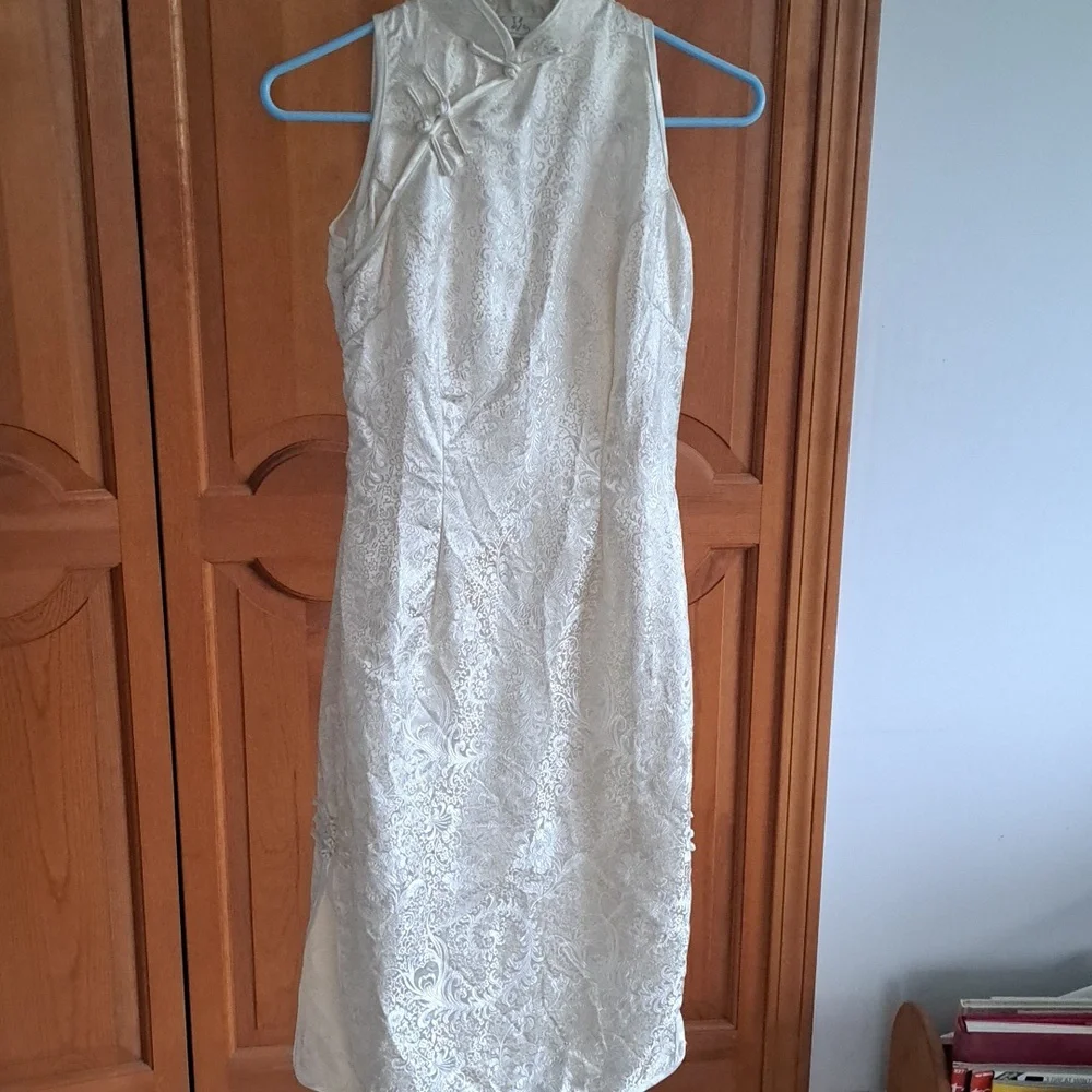 Off-white dress from China.  Size sm or X small - Picture 3 of 7